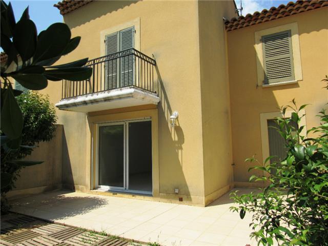 Vente  Maison de 102 m² à Sanary 465 000 euros Réf: SFN-045921E26X47