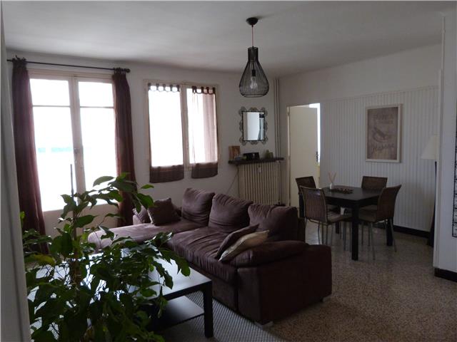 Vente  Appartement F4  de 82 m² à Toulon Bon Rencontre 137 000 euros Réf: SFN-136