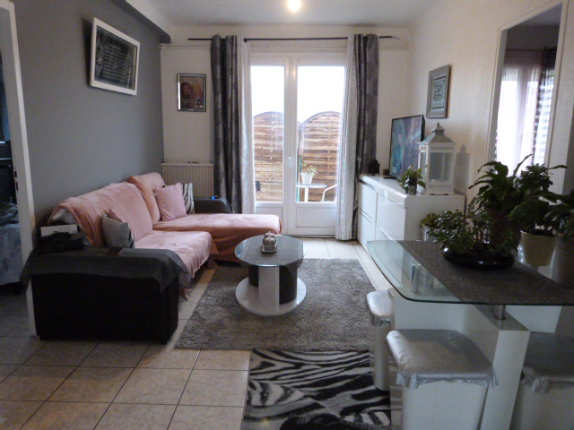 Vente  Appartement T4  de 64 m² à La Seyne Saint Jean 126 600 euros Réf: SFN-147