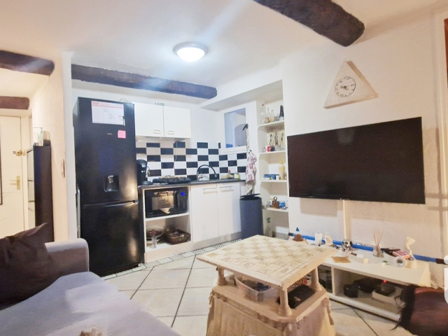 Vente  Appartement T2  de 28 m² à Ollioules 107 000 euros Réf: SFN-1465062