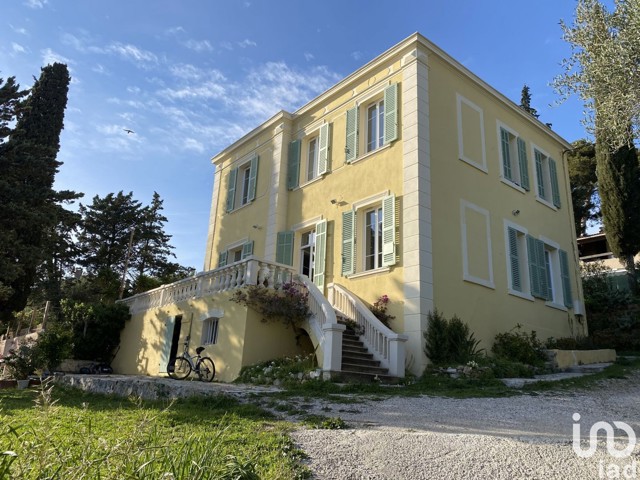 Vente  Maison de 154 m² à La Seyne 725 000 euros Réf: SFN-1496035