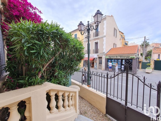 Vente  Local commercial de 16 m² à Sanary 150 000 euros Réf: SFN-1679578