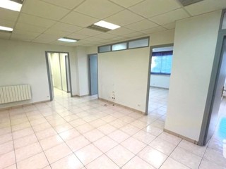 Vente  Local commercial de 103 m² à Toulon 315 000 euros