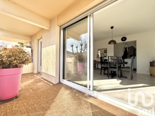 Vente  Appartement F2  de 62 m² à Six-Fours 299 000 euros