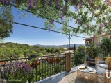 Vente  Appartement T2  de 45 m² à Grimaud 338 000 euros