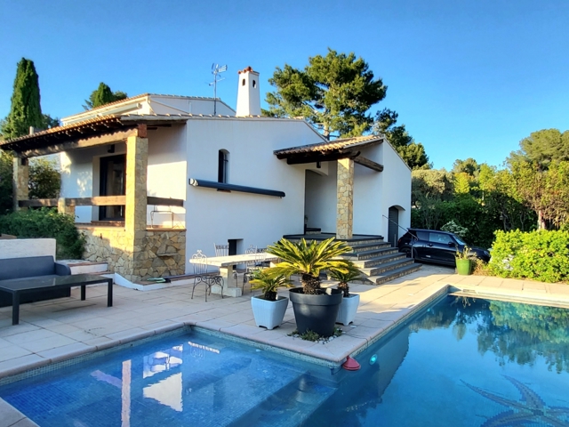 Vente  Maison de 150 m² à Sanary 990 000 euros Réf: SFN-1754306
