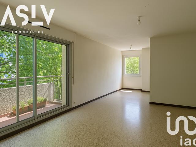 Vente  Appartement T4  de 70 m² à Six-Fours 259 000 euros Réf: SFN-1676545