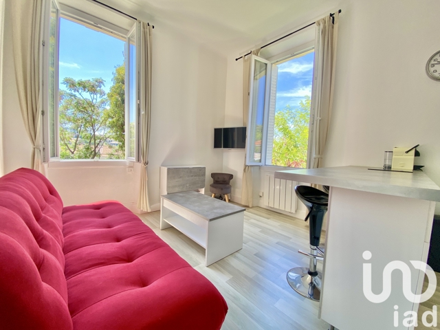 Vente  Appartement T2  de 25 m² à Sanary 210 000 euros Réf: SFN-1765695