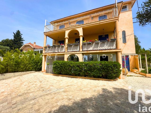 Vente  Appartement T5  de 105 m² à Bandol 599 000 euros Réf: SFN-1675881