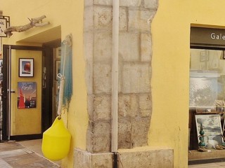 Vente  Local commercial de 27 m² à Toulon 14 000 euros