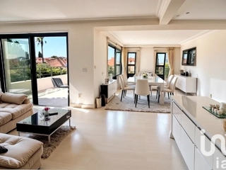 Vente  Appartement F4  de 123 m² à Bandol 810 095 euros