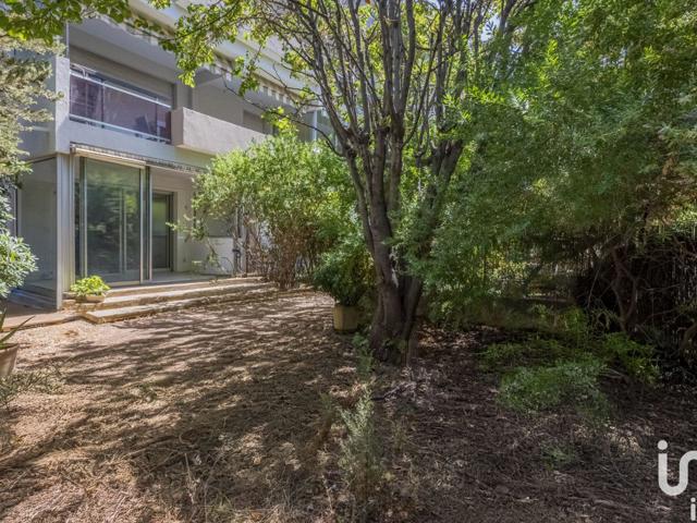 Vente  Appartement T2  de 54 m² à Sanary 290 000 euros Réf: SFN-1825794