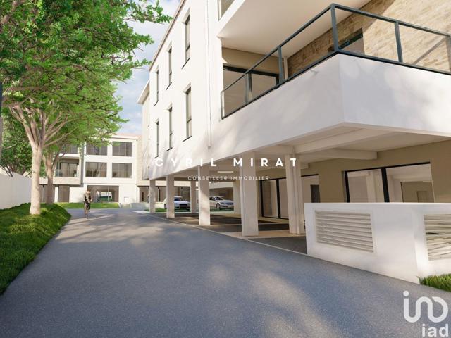 Vente  Local commercial de 73 m² à Sanary 309 665 euros Réf: SFN-1846314