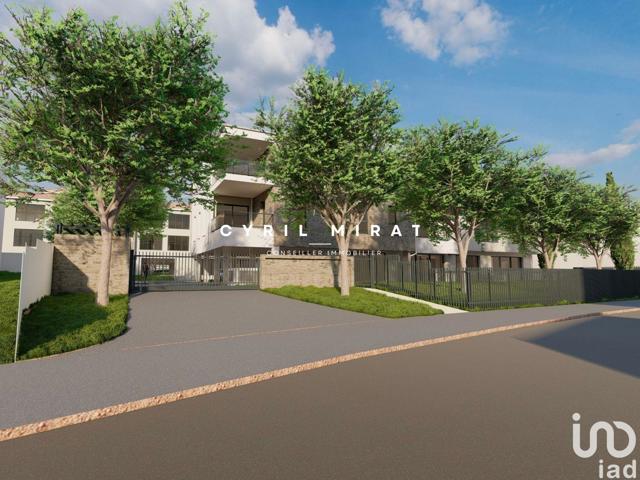Vente  Local commercial de 96 m² à Sanary 378 978 euros Réf: SFN-1846305