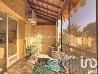 Vente  Appartement F4  de 120 m² à Ollioules 299 000 euros