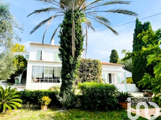 Vente  Maison de 196 m² à Sanary 2 200 000 euros Réf: SFN-1860087