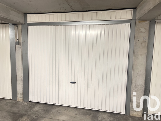 Vente  Garage de 16 m² à La Seyne 33 000 euros Réf: SFN-1870396