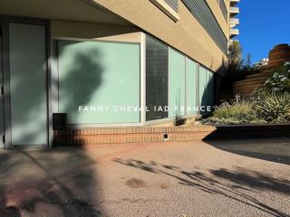 Vente  Local commercial de 90 m² à Toulon 215 000 euros