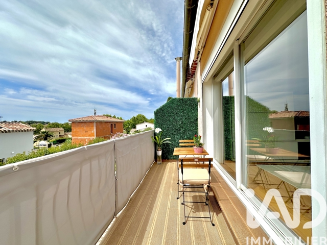 Vente  Appartement T2  de 55 m² à Sanary 139 000 euros Réf: SFN-1815082