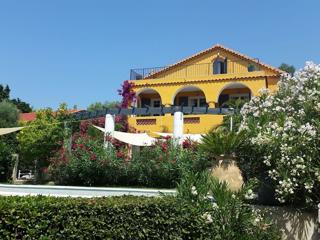 Vente  Maison de 250 m² à Bandol 2 245 000 euros Réf: SFN-1889923