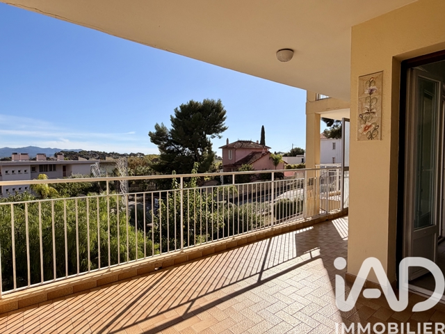 Vente  Appartement T3  de 62 m² à Sanary 325 000 euros Réf: SFN-1903856