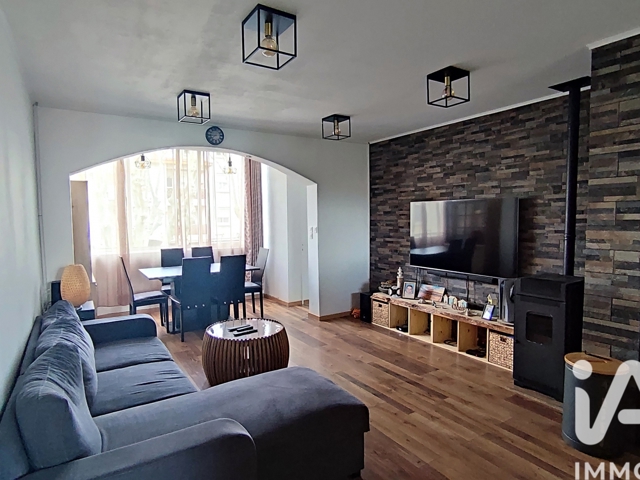 Vente  Appartement T4  de 61 m² à La Seyne 165 000 euros Réf: SFN-1907480