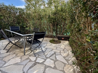 Vente  Studio de 30 m² à Sanary 179 000 euros