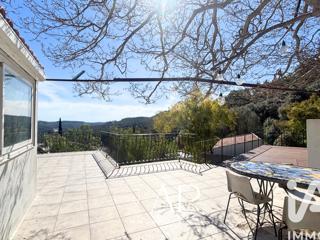 Vente  Appartement T5  de 137 m² à Bandol 369 000 euros Réf: SFN-1918969
