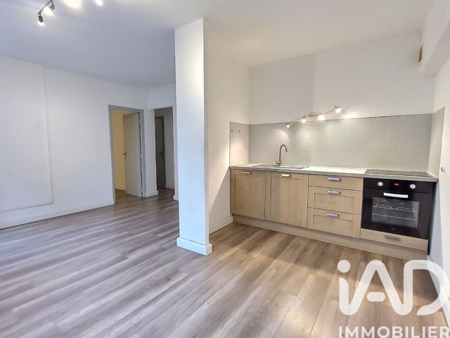 Vente  Appartement T2  de 42 m² à Sanary 220 000 euros Réf: SFN-1926959