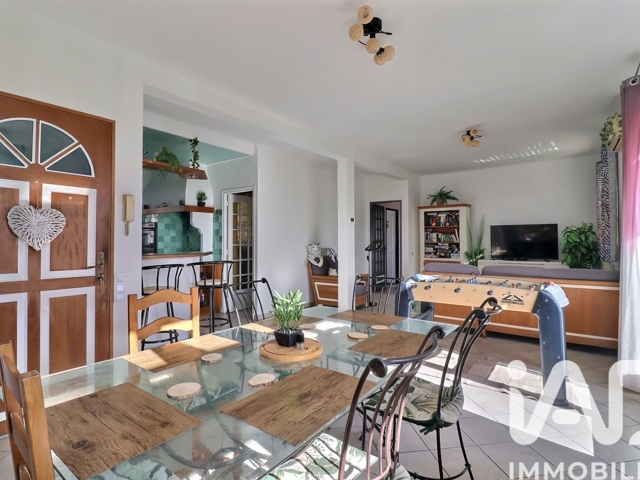 Vente  Appartement T4  de 95 m² à La Seyne 245 000 euros Réf: SFN-1941049