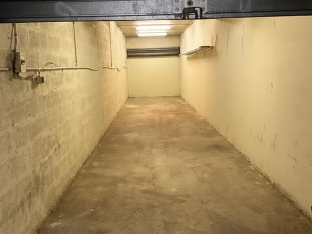 Vente  Garage de 33 m² à La Seyne 58 000 euros Réf: SFN-1957178