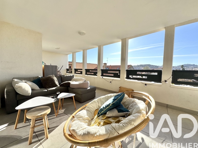 Vente  Appartement T3  de 66 m² à La Seyne 265 000 euros Réf: SFN-1959302