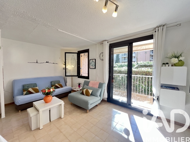 Vente  Appartement T2  de 35 m² à Six-Fours 215 000 euros Réf: SFN-1957271