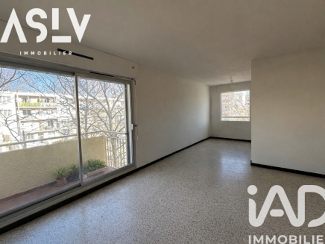 Vente  Appartement T4  de 70 m² à Six-Fours 259 000 euros Réf: SFN-1877216