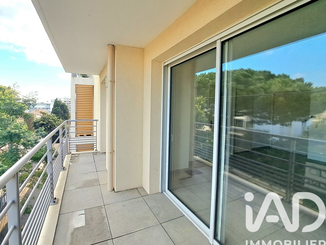 Vente  Appartement T2  de 36 m² à La Seyne 185 000 euros Réf: SFN-1980098