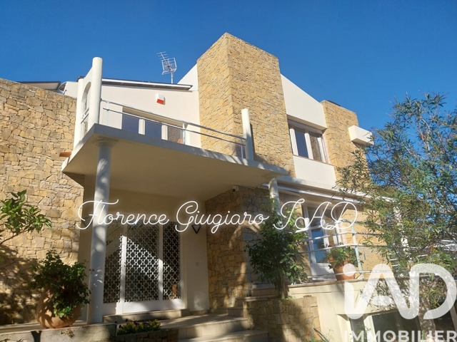 Vente  Maison de 292 m² à Sanary 1 790 000 euros Réf: SFN-1980269