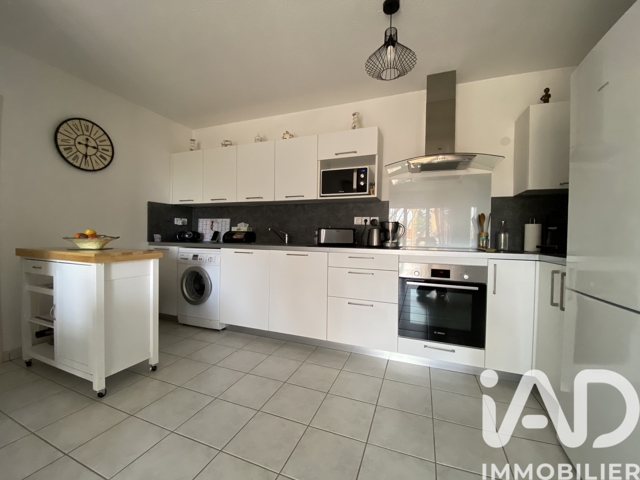 Vente  Appartement T3  de 72 m² à La Seyne 265 000 euros Réf: SFN-1980440