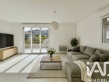 Vente  Appartement T3  de 69 m² à Cogolin 299 000 euros