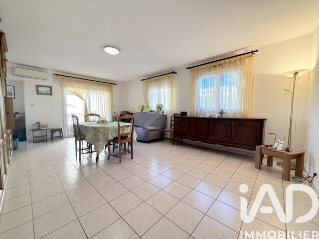 Vente  Appartement T2  de 59 m² à Six-Fours 250 000 euros Réf: SFN-1989852
