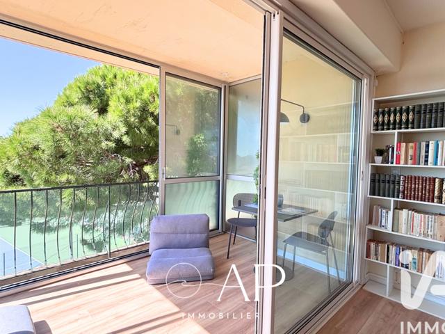 Vente  Appartement T2  de 51 m² à Six-Fours 269 000 euros Réf: SFN-2000125