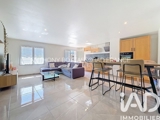 Vente  Appartement F3  de 64 m² à Solliès Pont 180 000 euros
