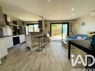 Vente  Appartement F2  de 45 m² à Six-Fours 290 000 euros