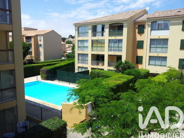 Vente  Appartement T2  de 35 m² à Sanary 215 000 euros Réf: SFN-2008753