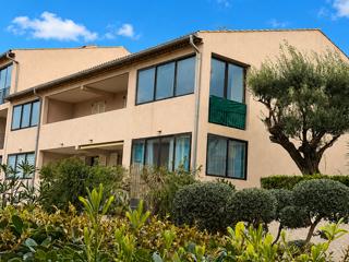 Vente  Appartement T2  de 49 m² à Six-Fours 258 000 euros Réf: SFN-2023476