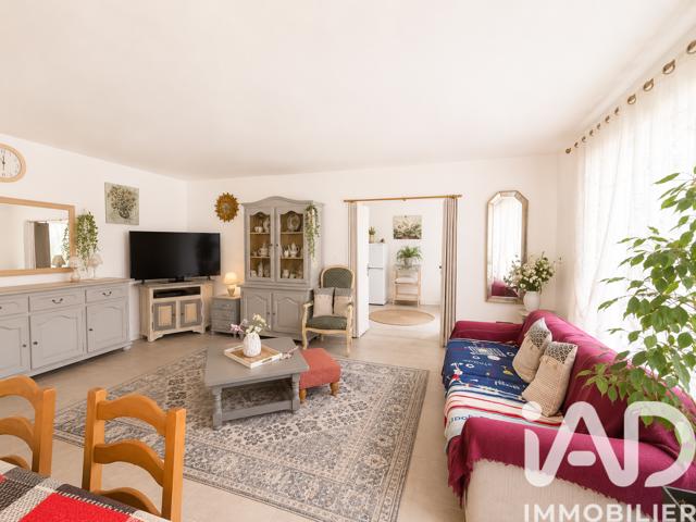 Vente  Appartement T3  de 67 m² à La Seyne 242 000 euros Réf: SFN-2026644