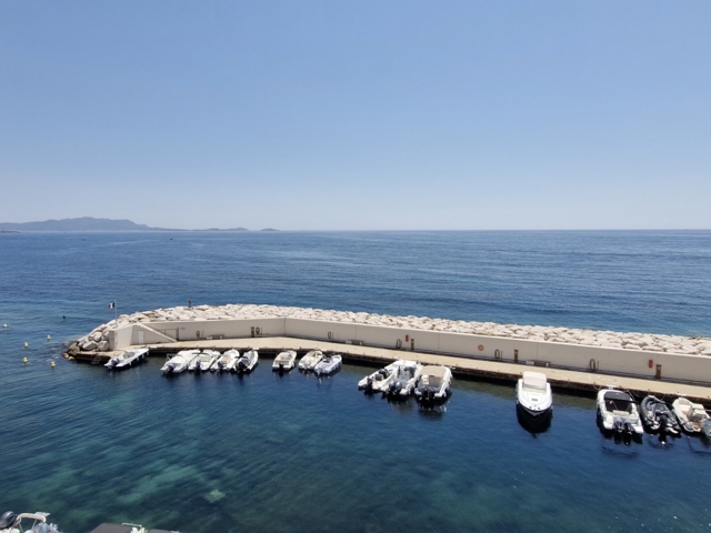 Vente  Appartement T2  de 40 m² à Bandol 400 000 euros Réf: SFN-2035151