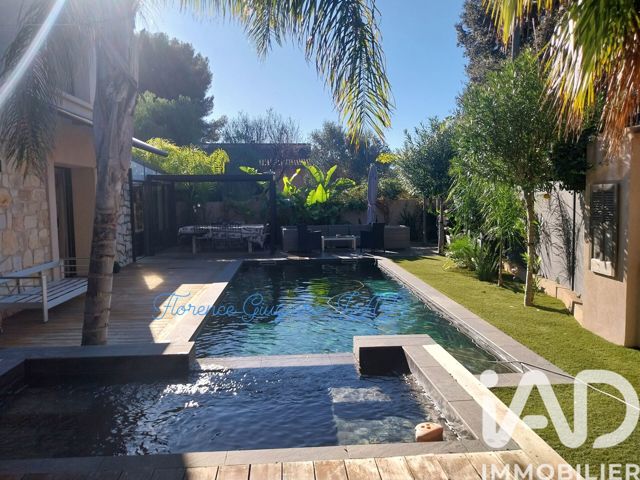 Vente  Maison de 205 m² à Sanary 1 555 000 euros Réf: SFN-1882014