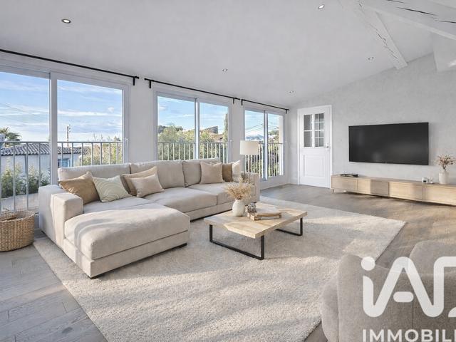 Vente  Appartement T5  de 110 m² à Six-Fours 449 000 euros Réf: SFN-1917545