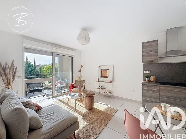 Vente  Appartement T2  de 37 m² à Six-Fours 210 000 euros Réf: SFN-1917238