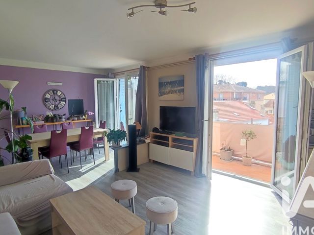 Vente  Appartement T3  de 72 m² à La Seyne 169 000 euros Réf: SFN-1959469